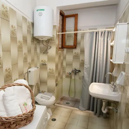 Krinos Apartmán